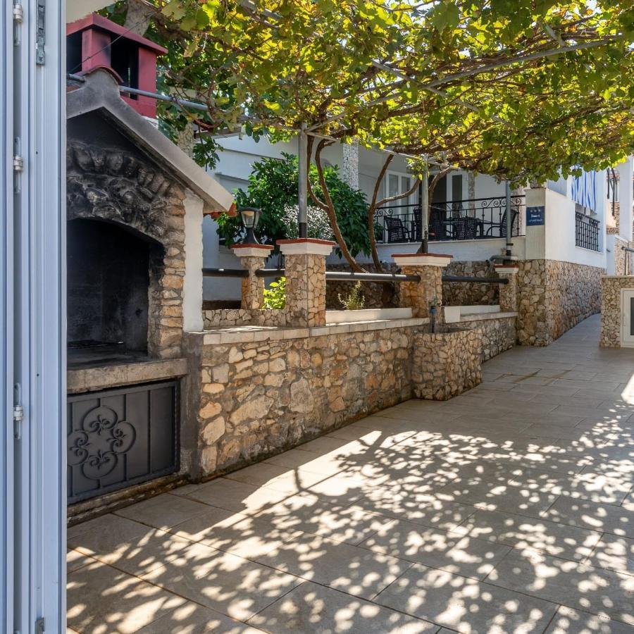 Holiday House Iva Slatine Exterior foto