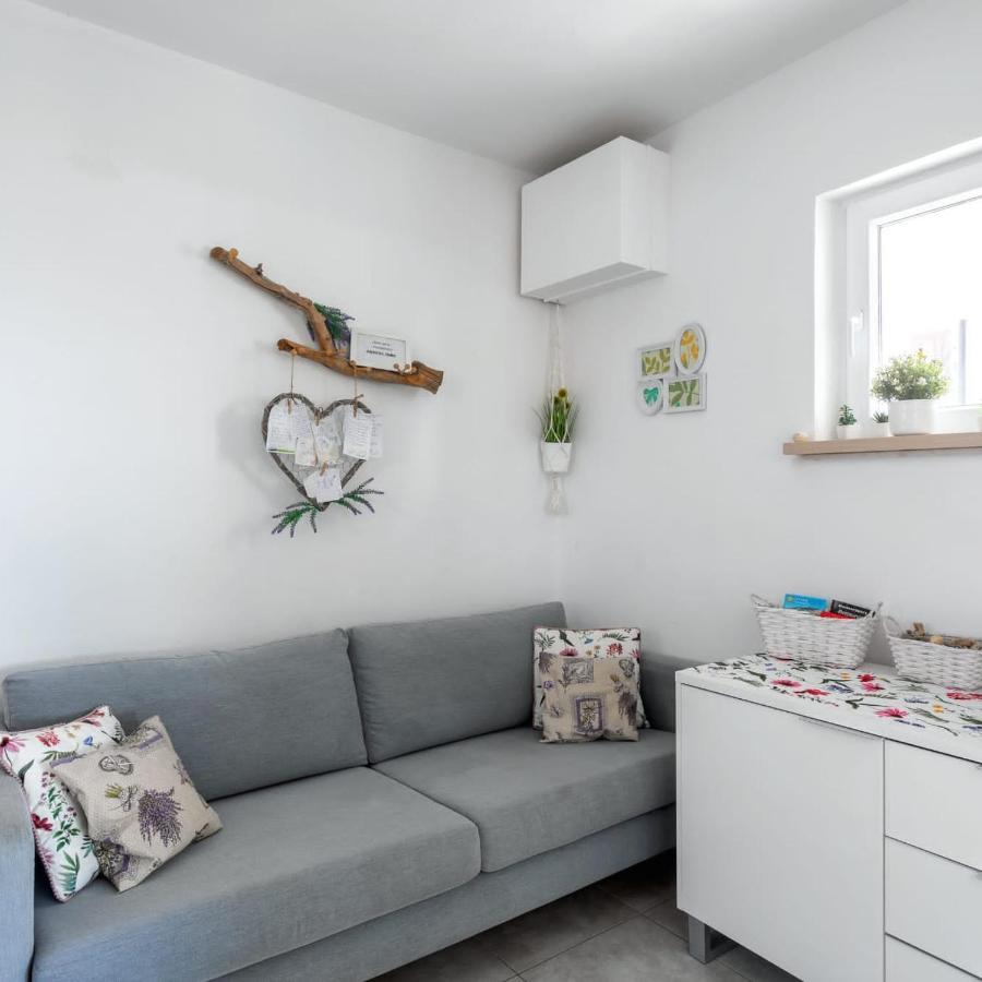 Holiday House Iva Slatine Exterior foto